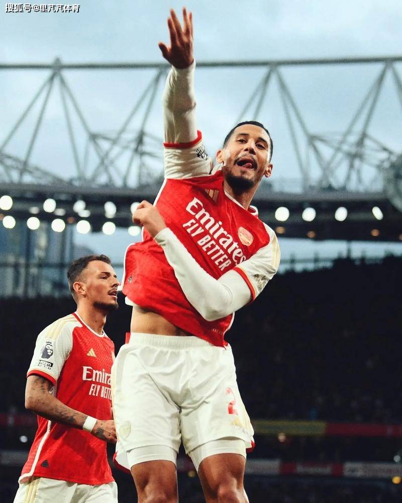 这对么？为防止皇马挖角，阿森纳给主力中后卫开出“天价”续约